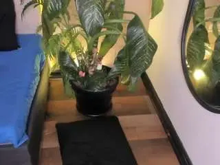 Sara-mac  live sex cam