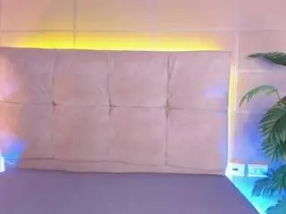 Sara-mac  live sex cam