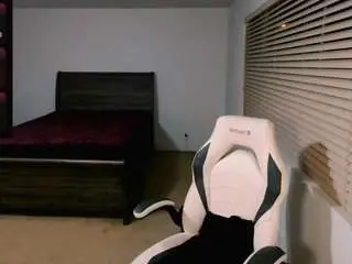 Britteebee  live sex cam