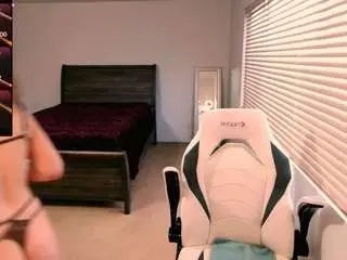 Britteebee  live sex cam