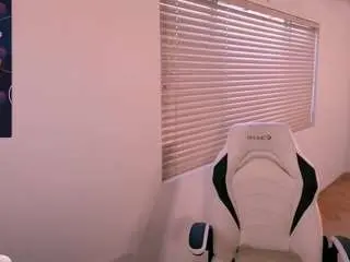 Britteebee  live sex cam