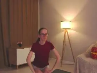 Lynettebails  live sex cam