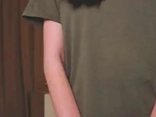 Lynettebails  live sex cam