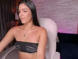 Taylorr-hills  live sex cam