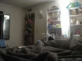 Voyeurcam-freakyfeline-01  live sex cam