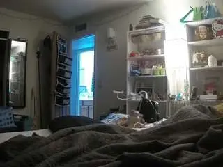 Voyeurcam-freakyfeline-01  live sex cam