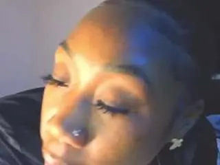 Zaza333  live sex cam