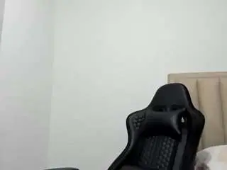 Chloemiller89  live sex cam