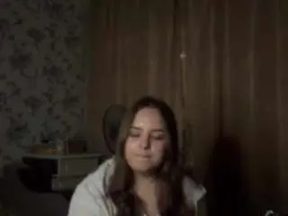 Leoniaogzewalla  live sex cam