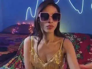 Yourshotqueen22  live sex cam