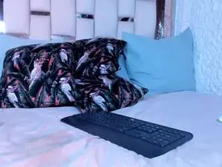 Thalia-nichols  live sex cam