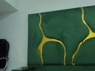 Vanelin18  live sex cam