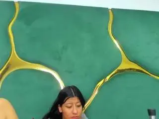 Vanelin18  live sex cam