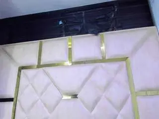 Vanelin18  live sex cam