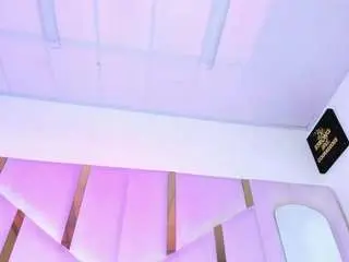 Vanelin18  live sex cam