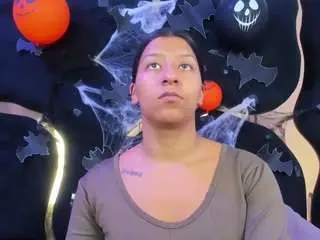 Vanelin18  live sex cam