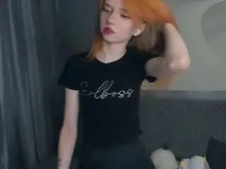 Loriurie  live sex cam
