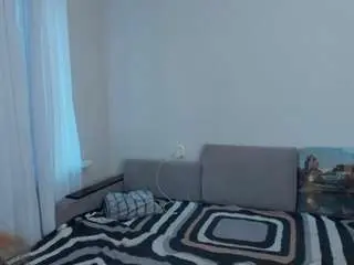 Loriurie  live sex cam