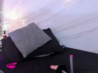 Mia-mirage  live sex cam