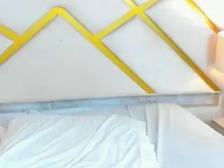 Michellebronx  live sex cam