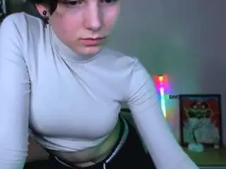 Mirginia-lovely  live sex cam