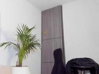 Saray-tayylor  live sex cam