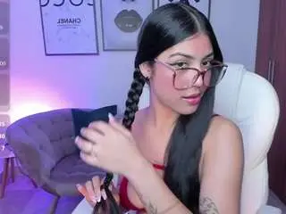 Dafne-hills  live sex cam