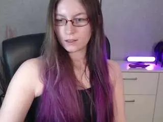 Emmatease94  live sex cam