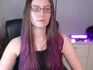 Emmatease94  live sex cam