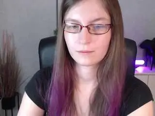 Emmatease94  live sex cam