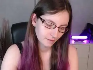 Emmatease94  live sex cam