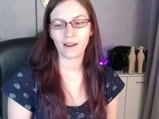 Emmatease94  live sex cam