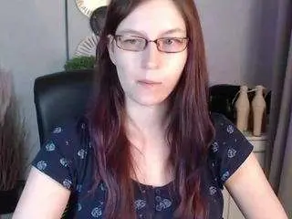 Emmatease94  live sex cam