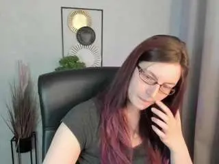 Emmatease94  live sex cam