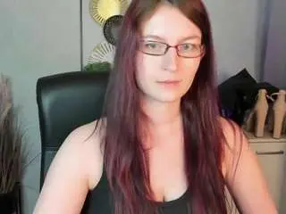 Emmatease94  live sex cam