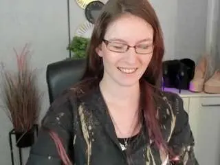 Emmatease94  live sex cam