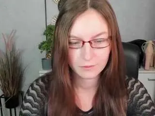 Emmatease94  live sex cam