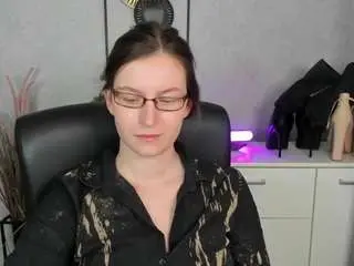 Emmatease94  live sex cam
