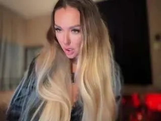 Mistress-reina  live sex cam