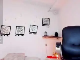 Paulinasweett  live sex cam