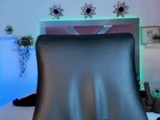 Paulinasweett  live sex cam