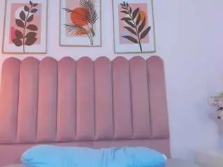 Yayisvega  live sex cam