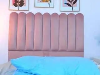 Yayisvega  live sex cam