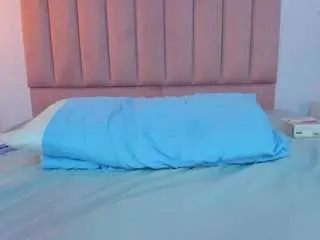 Yayisvega  live sex cam