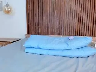 Yayisvega  live sex cam