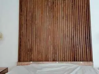 Yayisvega  live sex cam