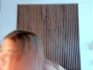Yayisvega  live sex cam