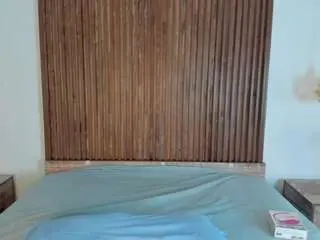 Yayisvega  live sex cam
