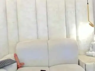 1m-nahomi  live sex cam