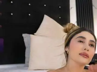 Annyy-rosse  live sex cam